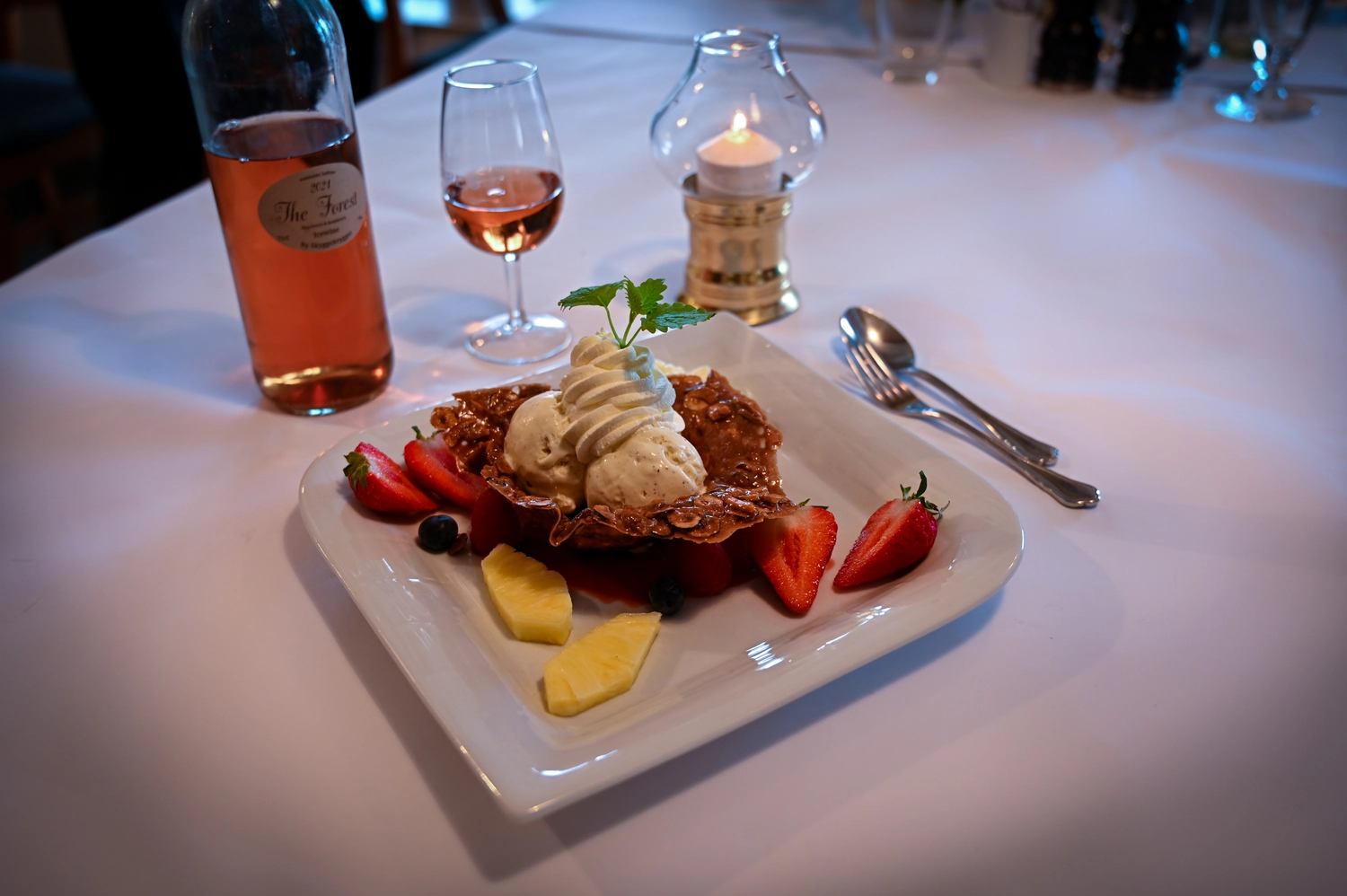 Nøddeskål med is og Ice-Wine